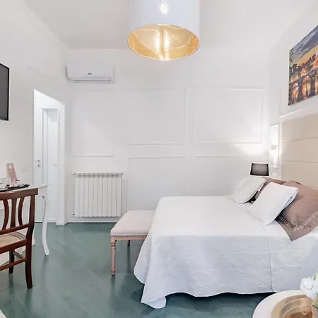 Glint House Sapienza 4*