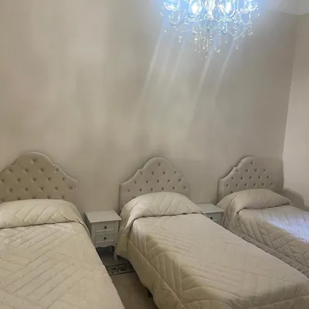 Glint House Guest house *