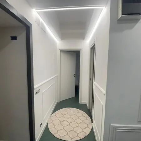 Glint House Sapienza 4*