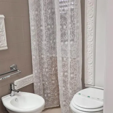 Glint House Sapienza 4* Roma