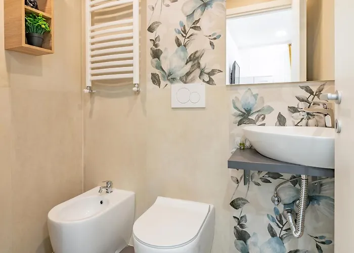 Glint House Sapienza 4*